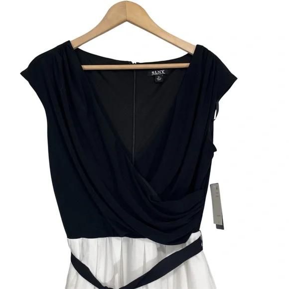 SLNY Black and White Embroidered Fit and Flare Dress 12 - Picture 3 of 11